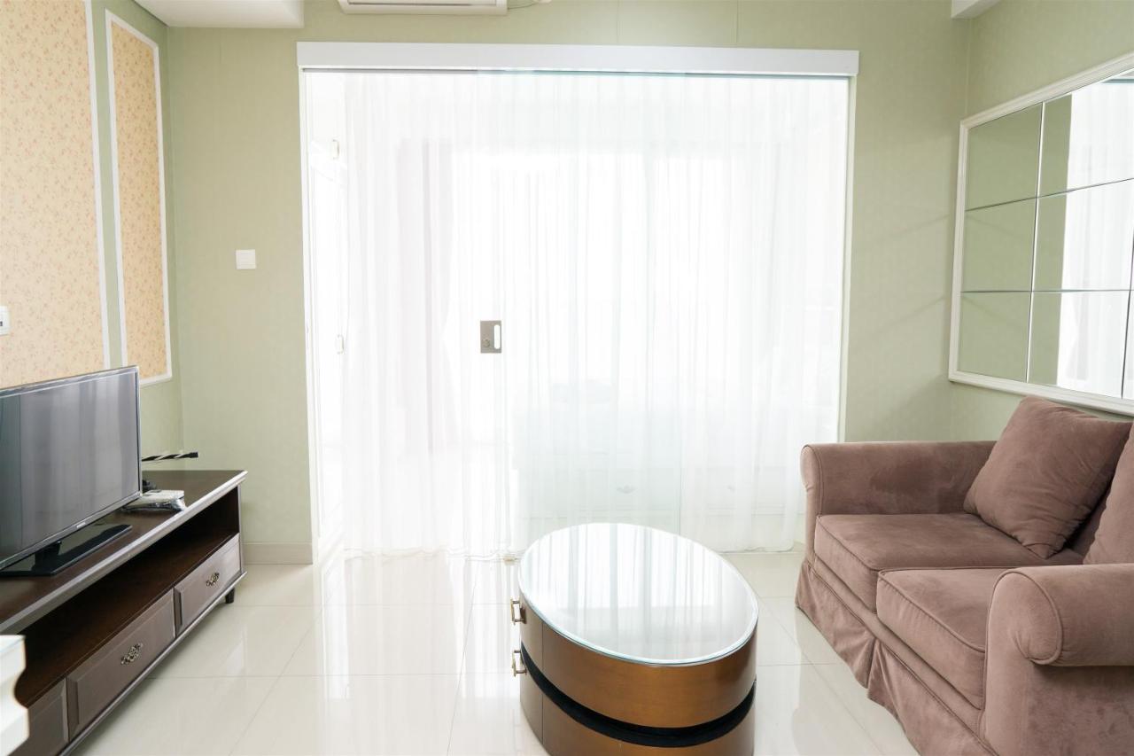 Spacious 1Br Dago Suites Apartment By Travelio Bandung Dış mekan fotoğraf